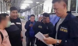 爆料学校遭警察敲门视频