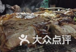 济南新闻爆料烤羊腿,美食诱惑引众人排队品尝